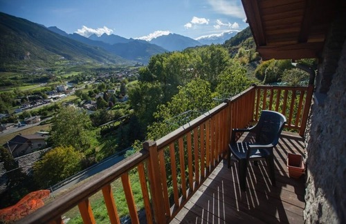 Montan-Angelin-Arensod House | Pet-Friendly Panoramic House Baravot with Pool Access
