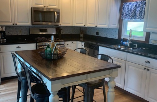 Penn Yan House | Experience Panoramic Keuka Lake Views and Unforgettable Sunsets