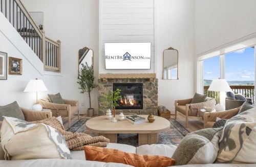 Kimberling City House | Experience Panoramic Lake Views & Exclusive Free Tickets