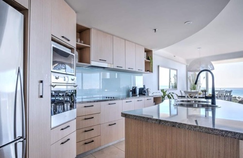 Maroochydore Apartment | Oceanfront Retreat with Panoramic Views at Maroochydore