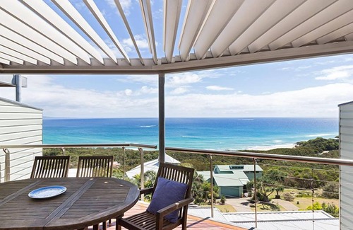 Point Lookout Apartment | Stunning Ocean & Beach Views with Pool and Kitchen Access