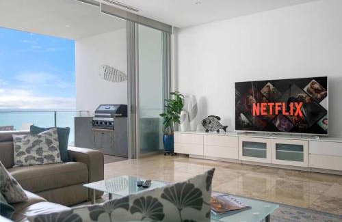 The Entrance North Apartment | Oceanfront Penthouse with Panoramic Dolphin Views