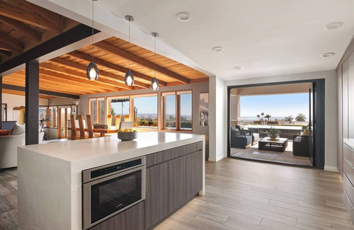 Bay Park House | Unforgettable Ocean Sunset Views with Pool & Spa Amenities