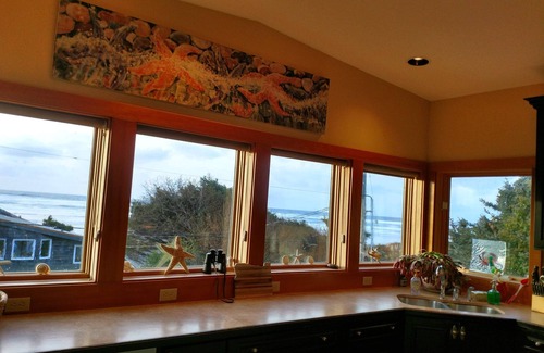 Arch Cape House | Oceanfront Oasis with Hot Tub, Steps from the Beach
