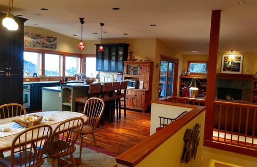 Arch Cape House | Oceanfront Oasis with Hot Tub, Steps from the Beach