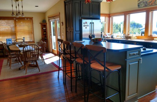 Arch Cape House | Oceanfront Oasis with Hot Tub, Steps from the Beach