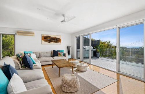 Torquay House | Scenic Ocean Views in Torquay with Family-Friendly Amenities