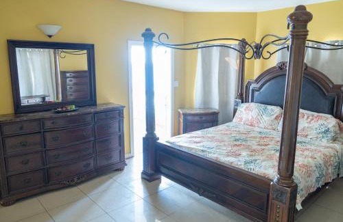 Frigate Bay Apartment | Panoramic Ocean Vue 2