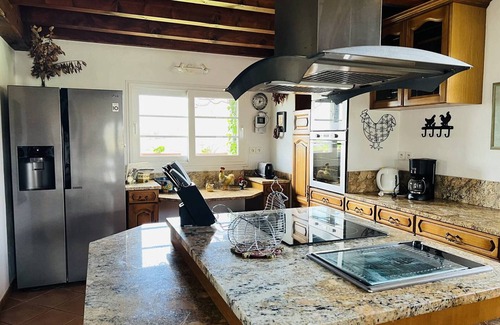 Cambo-les-Bains House | Cozy Villa Cambo-les-Bains: Family-Friendly Getaway