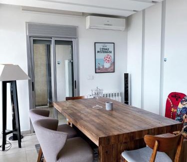 Halat Apartment | Beautiful 2 Bedroom Apartment with Panoramic Sea Views