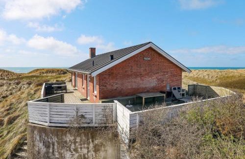 Hvorup Klit House | Spacious 8-Person Holiday Home in Løkken - Pet Friendly!