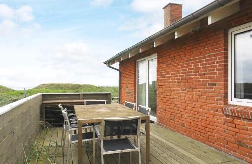 Hvorup Klit House | Spacious 8-Person Holiday Home in Løkken - Pet Friendly!