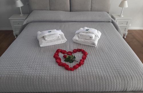 Cavaion Veronese Apartment | Panoramic Suite: Guest Rated 9.6 & Pet Friendly Comfort