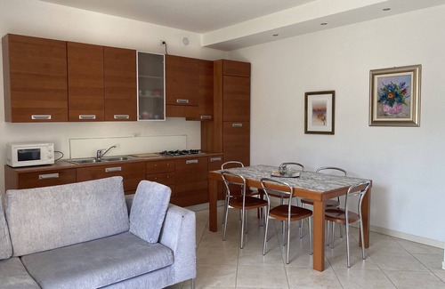 Entratico House | Scenic Three-Room Apartment with Spa and Breakfast