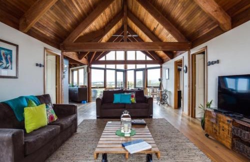 St. Andrews Beach House | Discover Panoramic Views at St Andrews Beach Retreat