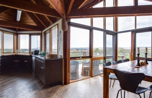 St. Andrews Beach House | Experience Panoramic Views at St Andrews Beach Hotel