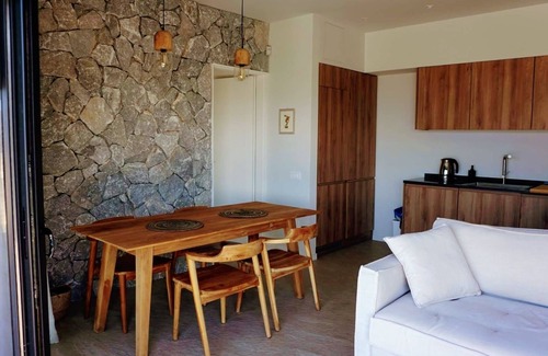 Paleros Villa | Stylish Three-Bedroom Villa with Private Pool and Ocean View