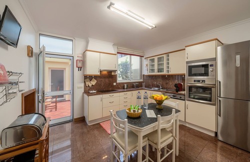 Camara de Lobos House | Enjoy Panoramic Sea Views at Moradia Falesia Hotel