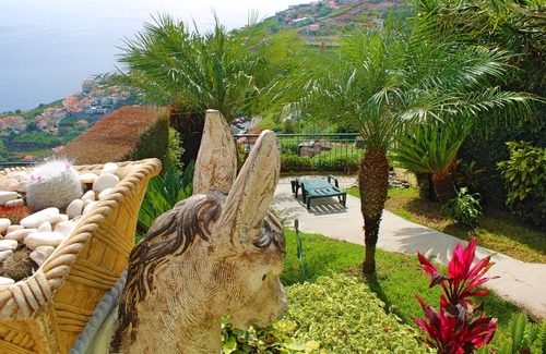 Camara de Lobos House | Enjoy Panoramic Sea Views at Moradia Falesia Hotel