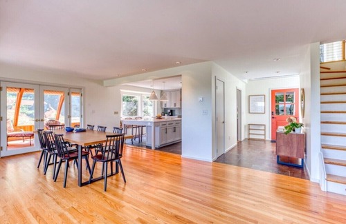 West Stockbridge House | Unforgettable Panoramic Views & Indoor Pool at Evergreen Home