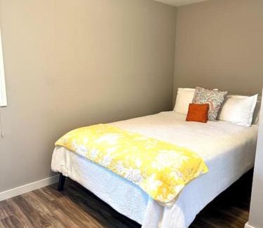 Ashland Apartment | Serene Oceanfront Retreat with Stunning Views & 9/10 Rating