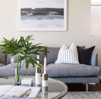 Sylvania Apartment | Waterfront Retreat: Panoramic View Apartment Awaits You