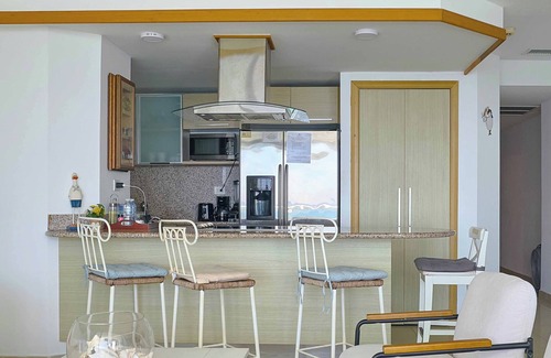 Villas Del Mar Apartment | Relaxing 2 Bedroom Apartment with Ocean View in Juan Dolio