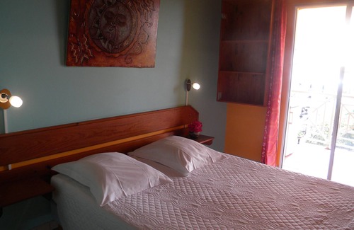 Trois-Rivieres Hotel | Inviting Panoramique Hotel with Pool & Family Amenities
