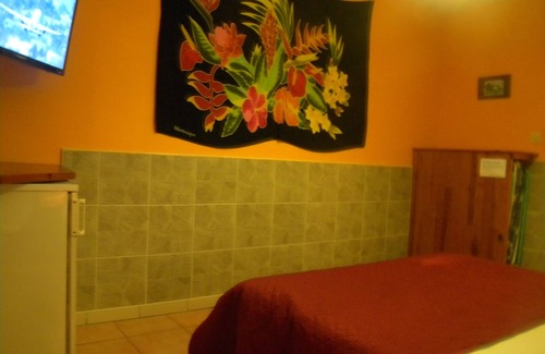 Trois-Rivieres Hotel | Inviting Panoramique Hotel with Pool & Family Amenities