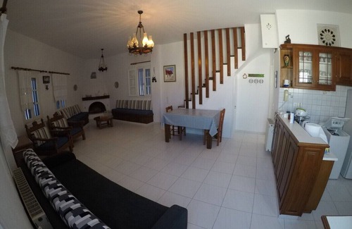 Panormos Villa | Explore Panormos Family Villa: Traditional Charm in Tinos