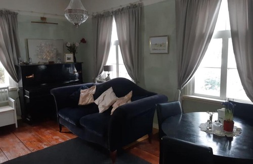 Rongu House | Budget-Friendly Pansion Hermann: Pet Friendly & Breakfast Included