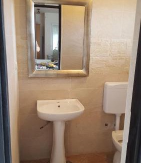 Brbinj Bed & Breakfast | Budget-Friendly Stay at Pansion Kaleb: Family Approved