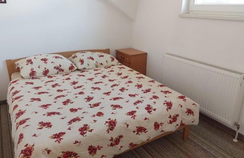 Kupres House | Family-Friendly Stay at Pansion Tomas with Pet Amenities