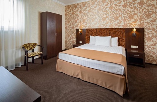 Gelendzhik Resort | Budget-Friendly Retreat at Pansionat Gelendzhik with Pool