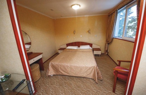 Gelendzhik Resort | Family-Friendly Retreat at Pansionat Raduga with Pool