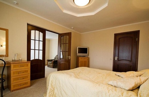 Novomelkovo Hotel | Oceanfront Retreat at Pansionat Verhnevolzhsky with Beach Access