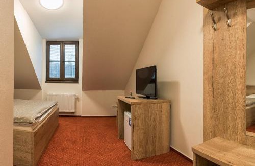 Kylesovice House | Pet-Friendly Panský mlýn: Rated 9/10 with Hot Tub Access
