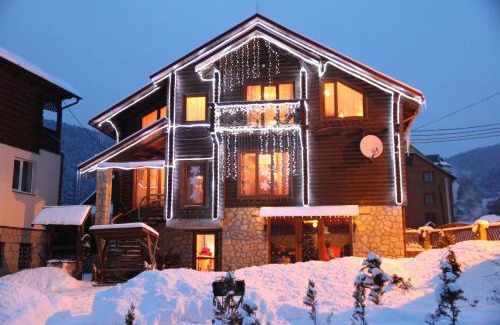 Yaremche Cabin | Guest Rated: 10/10 at Panska Hata with Breakfast & Kitchen