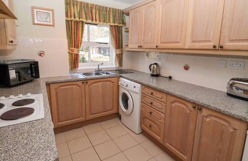 Akeld Cottage | Pet-Friendly PANSY PLOT: Cozy Cottage Getaway in Wooler
