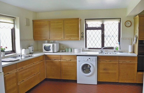 Axton Cottage | Inviting 2-Bedroom Retreat in Axton with Ocean Views