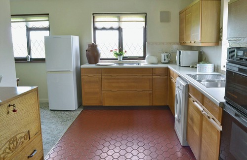 Axton Cottage | Inviting 2-Bedroom Retreat in Axton with Ocean Views