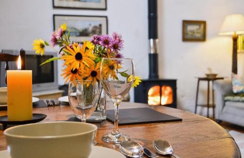 Llandovery House | Family-Friendly Stay at Pant Y Bryn Bach - 4 Star Comfort