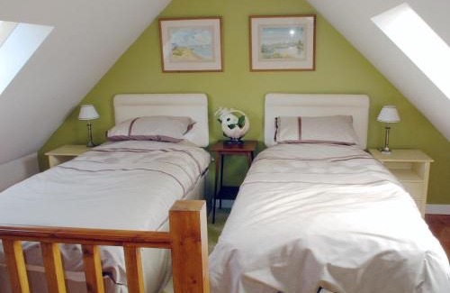 Llandovery House | Family-Friendly Stay at Pant Y Bryn Bach - 4 Star Comfort
