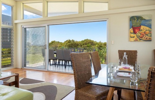Culburra Beach House | Experience Pantai Indah: Family-Friendly & Accessible Stay