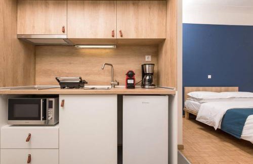 Komotini Apartment | Prime Pantheon Square View Hotel - Rated 9.4/10 & Family-Friendly