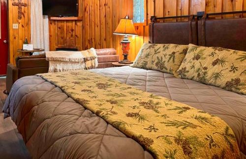 Hot Springs House | Discover Panther Valley Ranch: Eco-Friendly Retreat Awaits