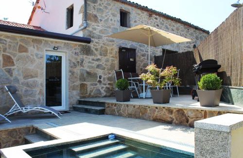 Panton Villa | Discover Casa Do José: Pet-Friendly Oceanfront Retreat