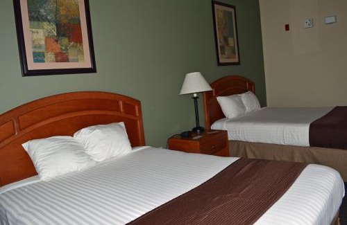 Paola Hotel | Oceanfront Retreat: Paola Inn and Suites Awaits You