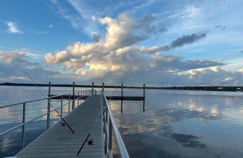 Brunswick House | Discover Papa's Escape: Family & Pet Friendly Getaway
