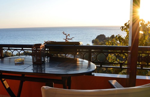 Sinarades Apartment | Spacious Papadatos Family Apt with Ocean View, Steps to Beach